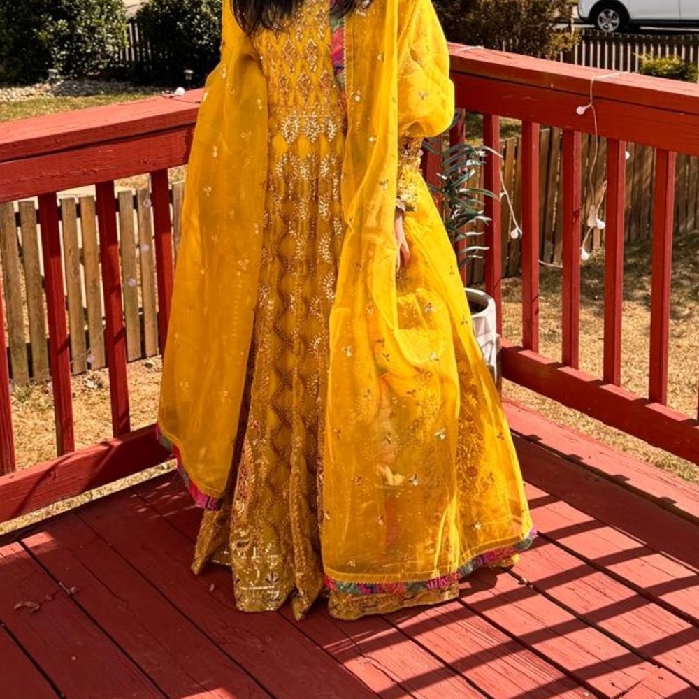 Maryam And Maria Authentic Pakistani Designer View 5